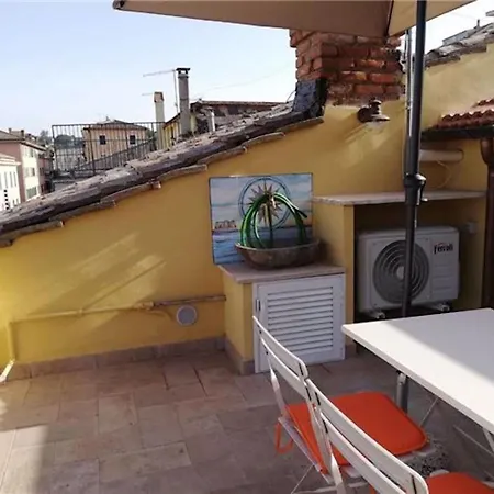 Apartment Monte Dei Fiori In Centro-alloggio Turistico Bracciano (Rome)
